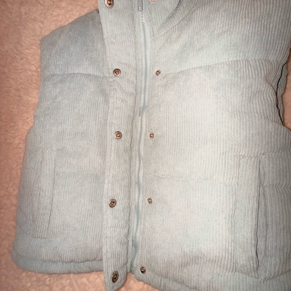 Light Blue Puffer Vest - Picture 3 of 10